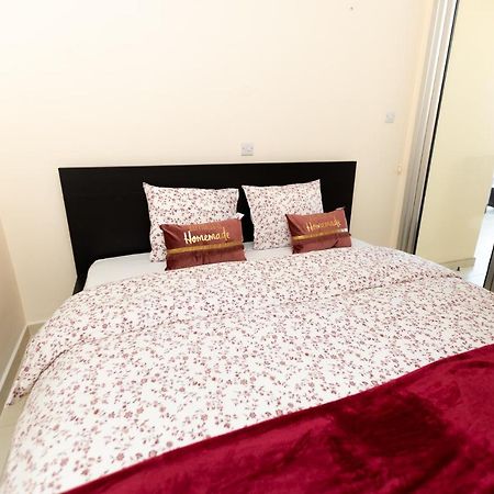 Promenade Seaview Heaven Apartment Larnaca Ngoại thất bức ảnh