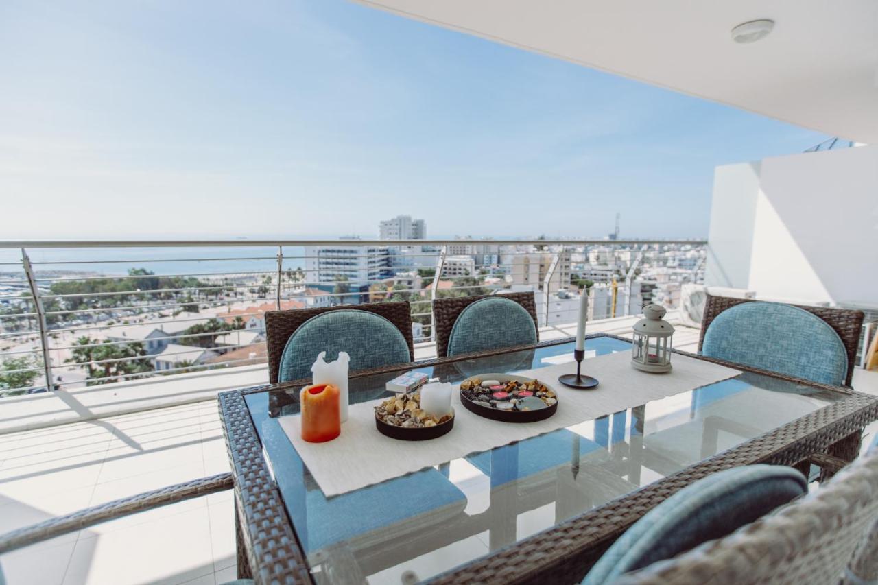 Promenade Seaview Heaven Apartment Larnaca Ngoại thất bức ảnh