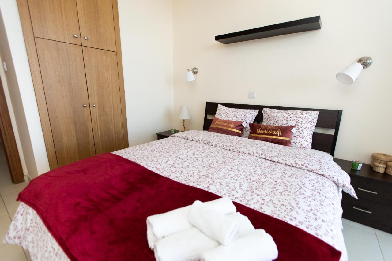 Promenade Seaview Heaven Apartment Larnaca Ngoại thất bức ảnh