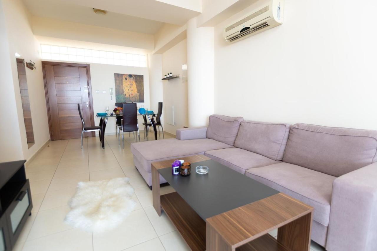 Promenade Seaview Heaven Apartment Larnaca Ngoại thất bức ảnh