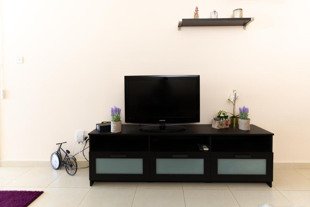 Promenade Seaview Heaven Apartment Larnaca Ngoại thất bức ảnh