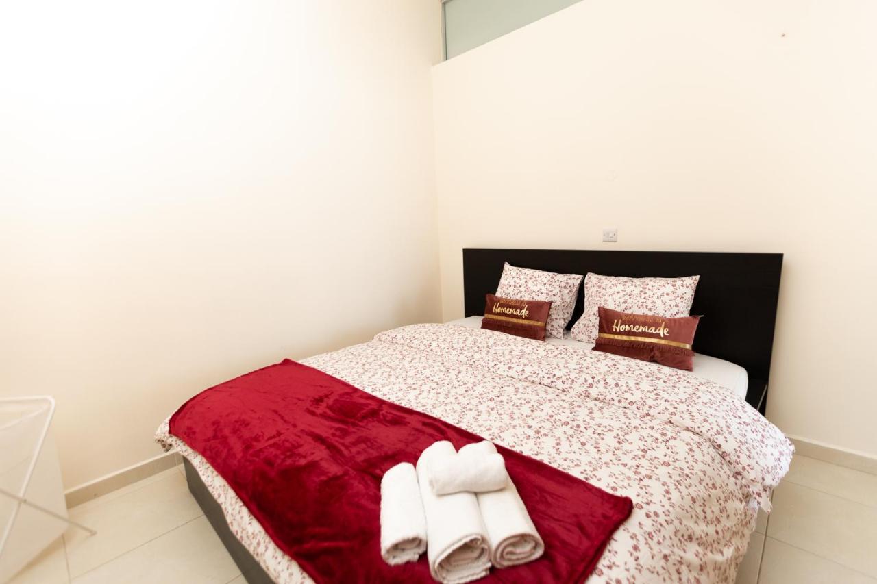 Promenade Seaview Heaven Apartment Larnaca Ngoại thất bức ảnh